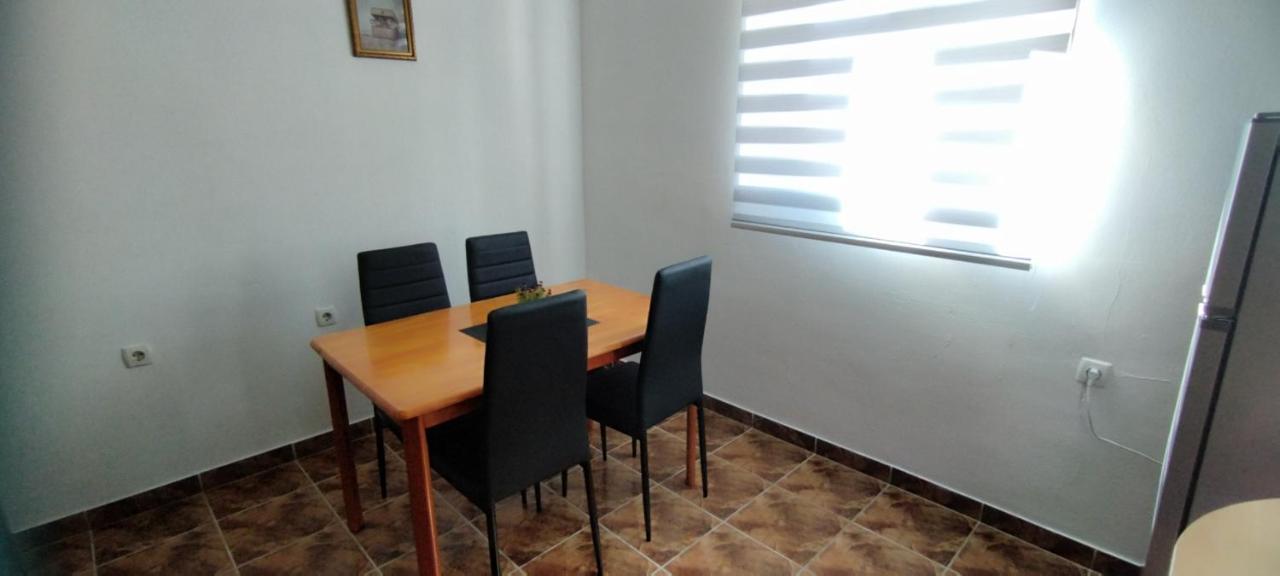 Apartments Andela Starigrad Paklenica Exterior photo